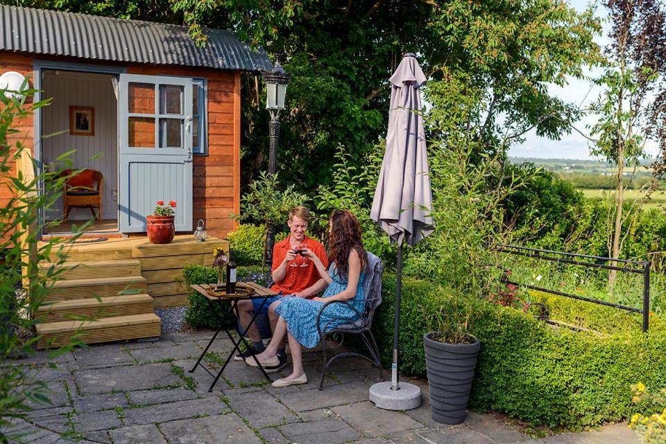 Отель Hawthorn Hut Kilkenny Glamping At Jenkinstown House Jenkinstown Park Экстерьер фото