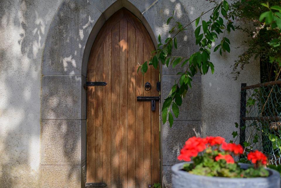 Отель Hawthorn Hut Kilkenny Glamping At Jenkinstown House Jenkinstown Park Экстерьер фото