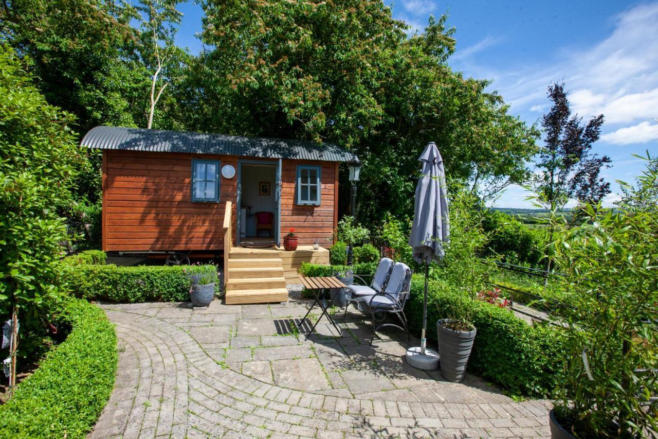Отель Hawthorn Hut Kilkenny Glamping At Jenkinstown House Jenkinstown Park Экстерьер фото
